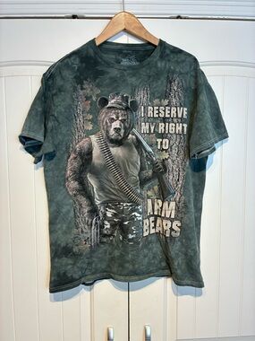 The Mountain Men's Short-Sleeve Graphic Tee - Green Size L